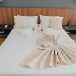 Hotel Nina